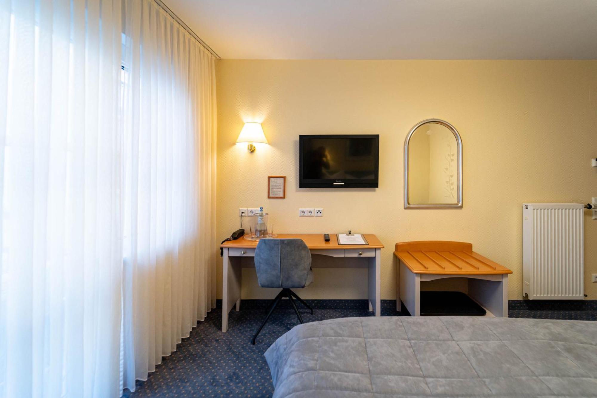 Hotel Zur Traube Ürzig Quarto foto